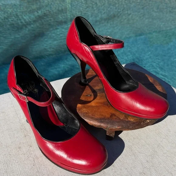 John Fluevog Listen Ups Stacey Red with Black Piping RARE FIND Size 9 - Picture 6 of 15
